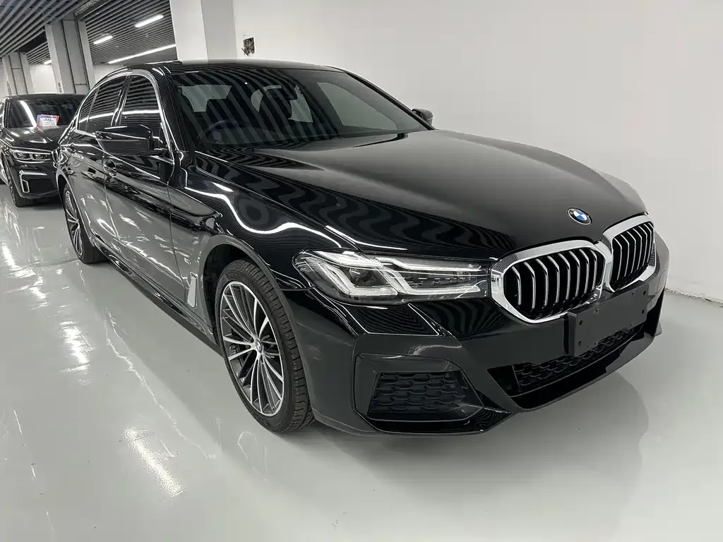 BMW 5 Series — фото 2