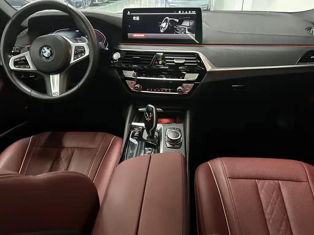 BMW 5 Series — фото 9