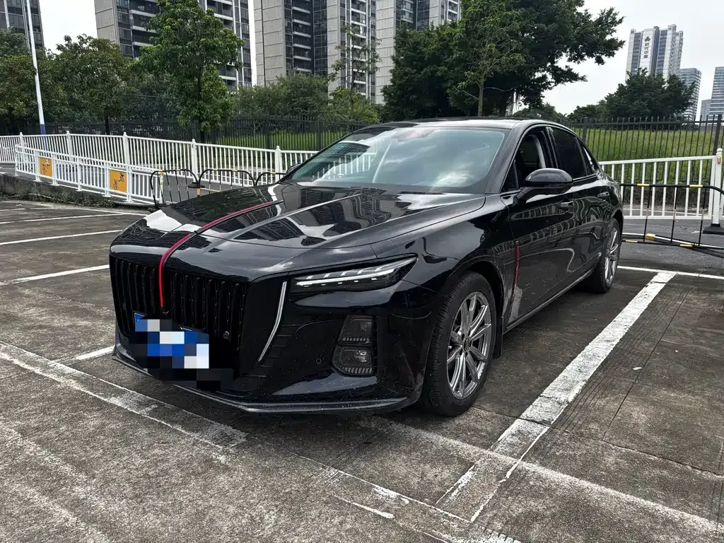 Hongqi H5 — фото 1