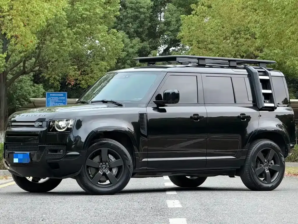 Land Rover Defender — фото 1
