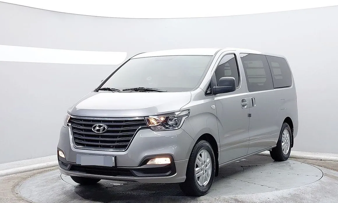Hyundai Starex — фото 1
