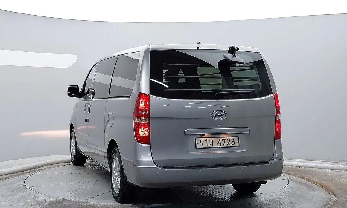 Hyundai Starex — фото 7