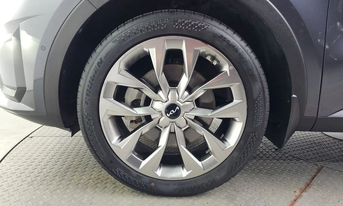 Kia Sorento — фото 6