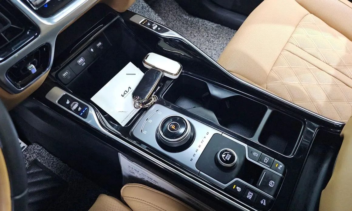 Kia Sorento — фото 10