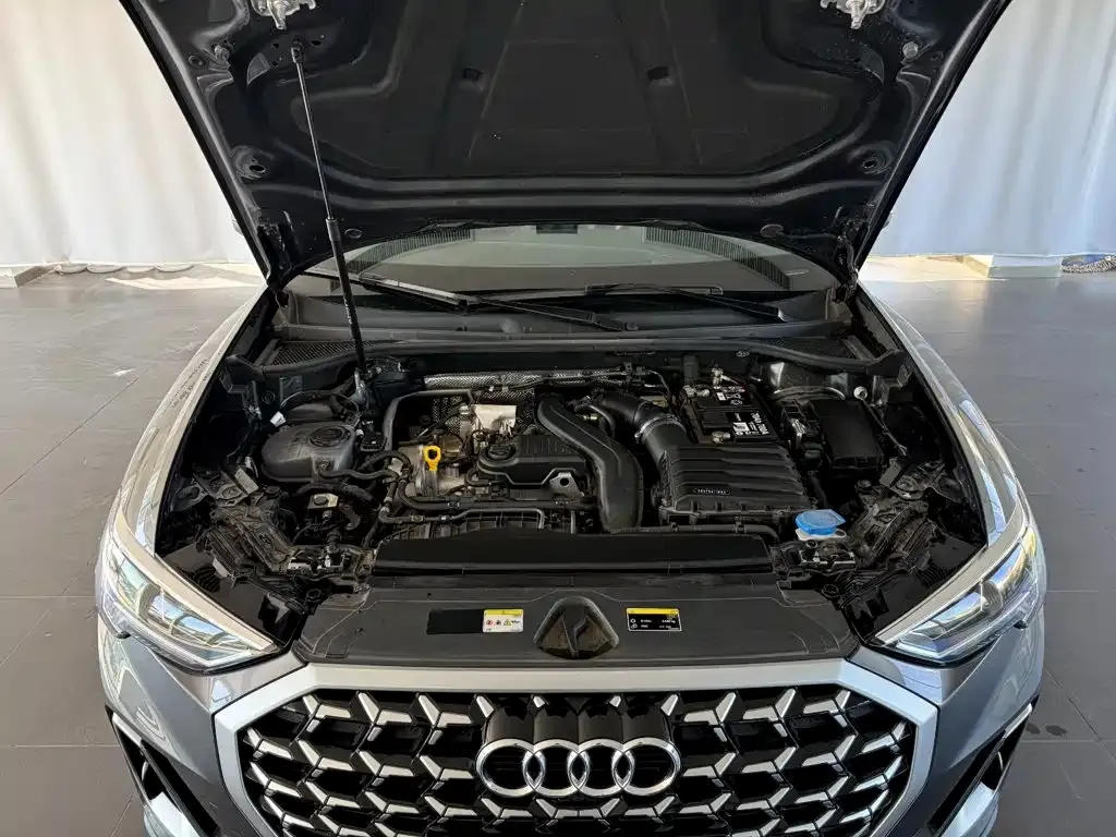 Audi Q3 — фото 10