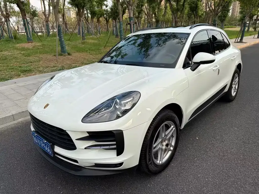 Porsche Macan — фото 1