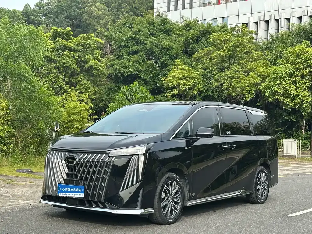 GAC Motor Trumpchi M8 — фото 1