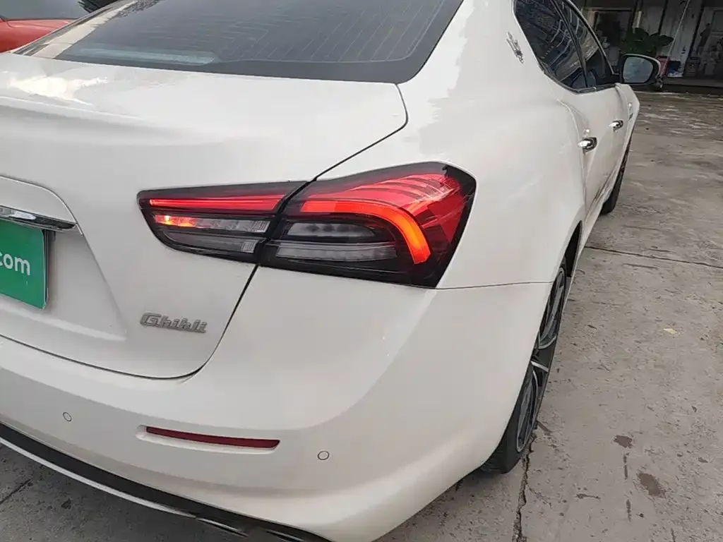 Maserati Ghibli — фото 10
