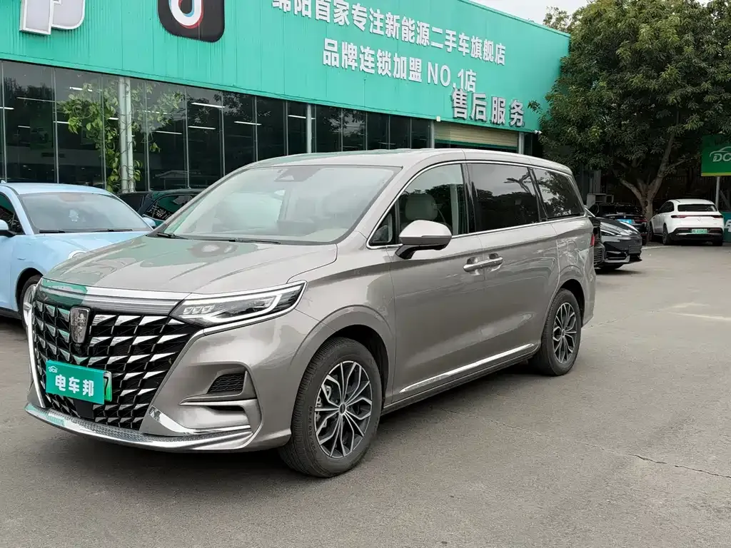 Roewe iMAX8 New Energy — фото 1