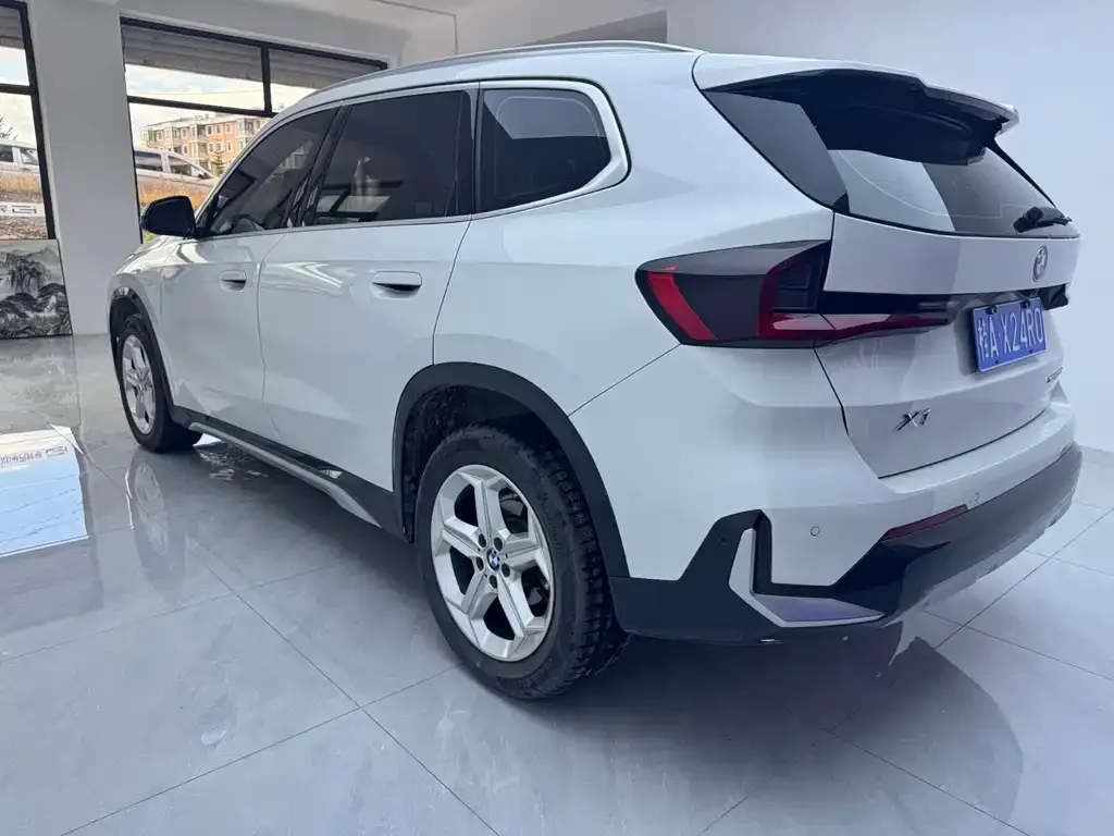 BMW X1 — фото 7