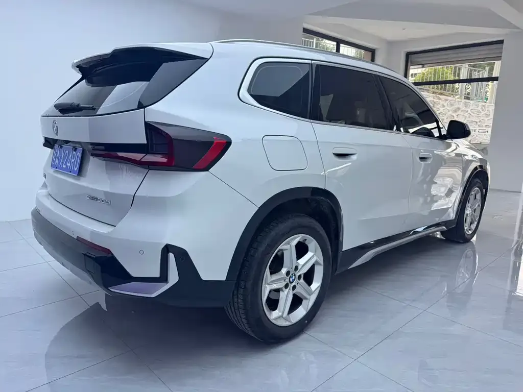 BMW X1 — фото 5