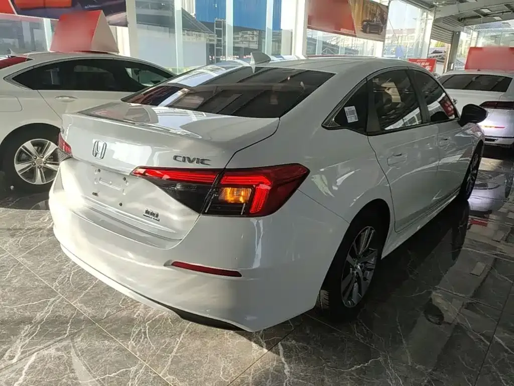 Honda Civic — фото 5