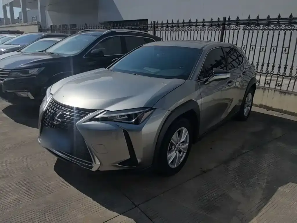 Lexus UX — фото 5