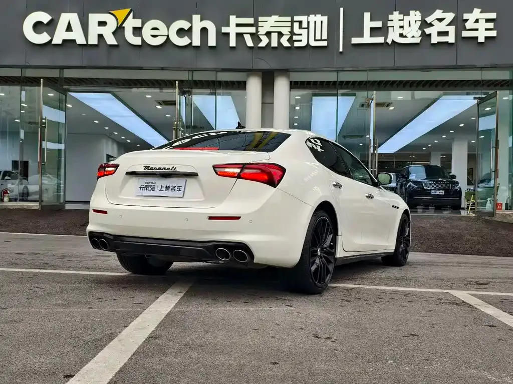 Maserati Ghibli — фото 10