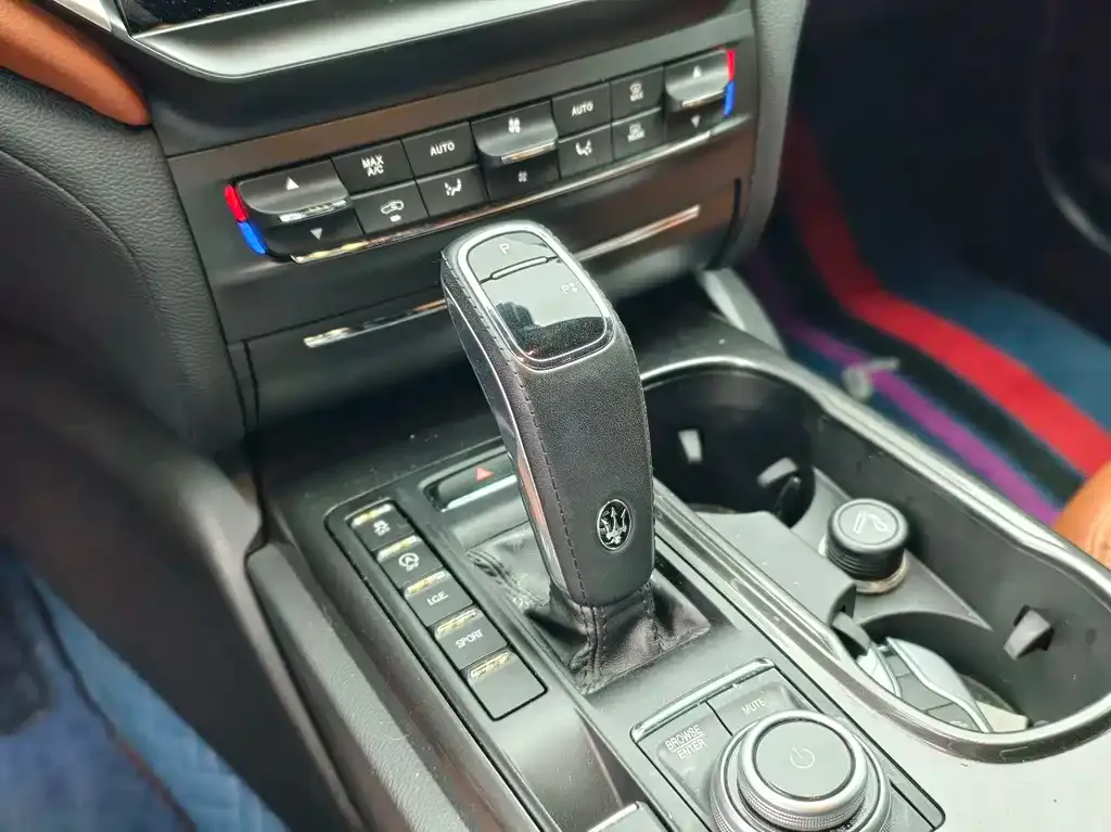 Maserati Ghibli — фото 8