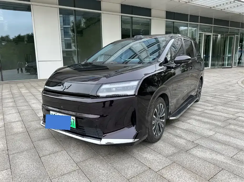 Wuling Xingguang 730 New Energy — фото 1