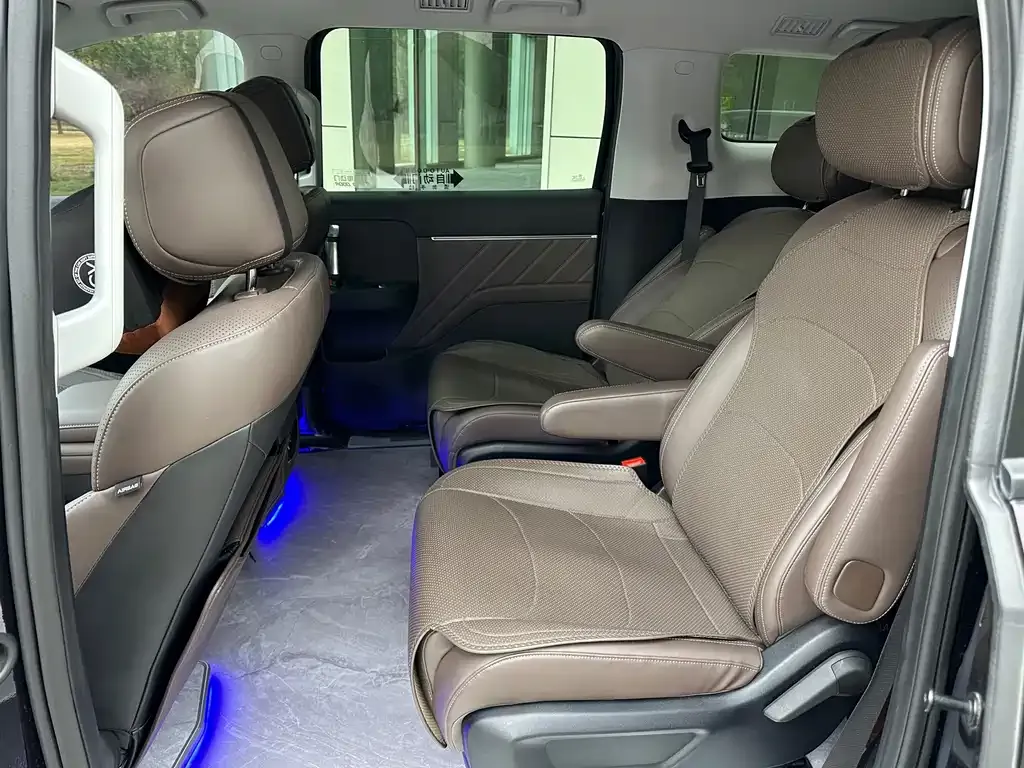 Wuling Xingguang 730 New Energy — фото 6