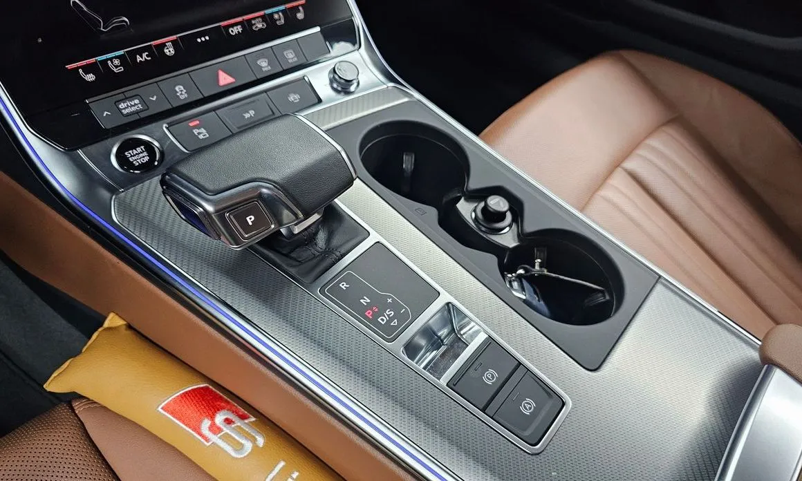 Audi A6 — фото 9