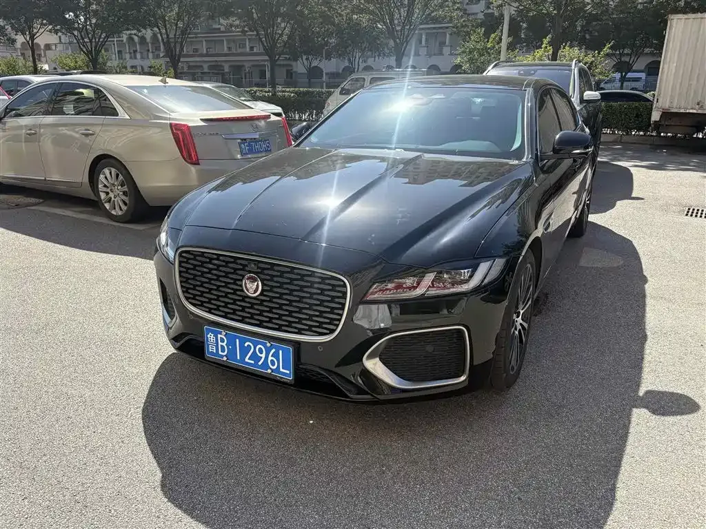 Jaguar XFL — фото 1