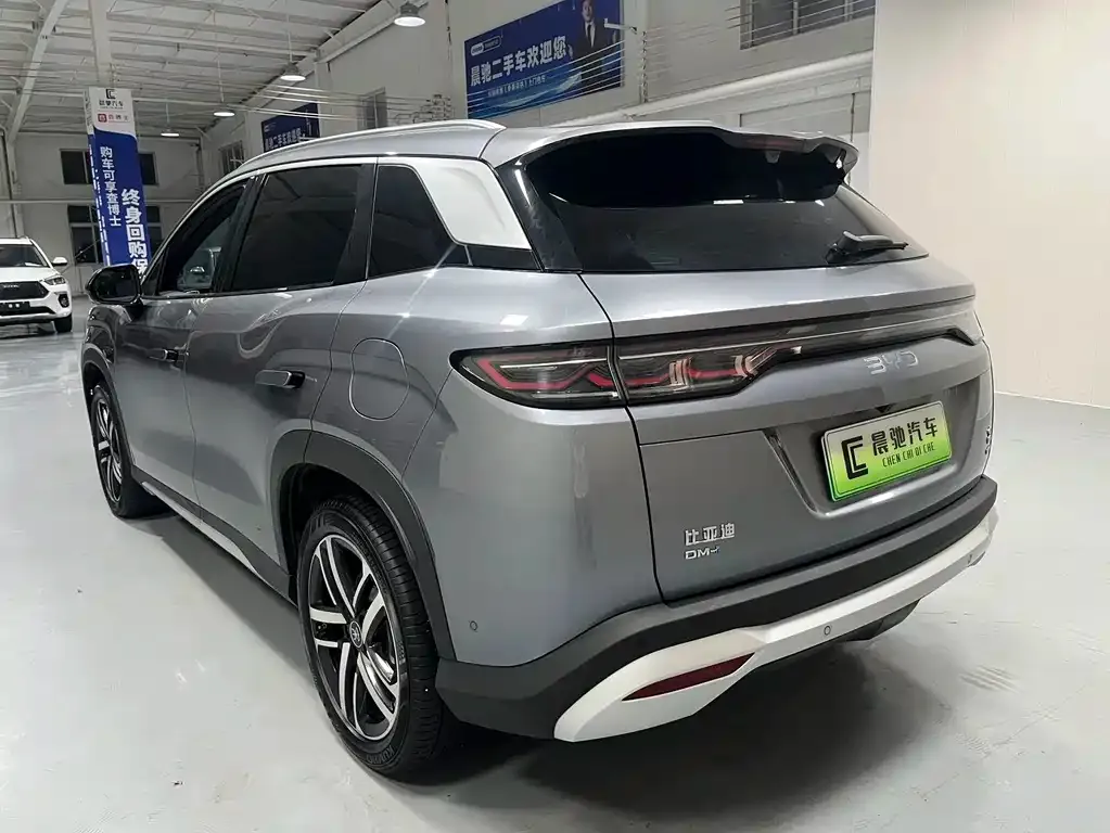 BYD L DM-i — фото 4