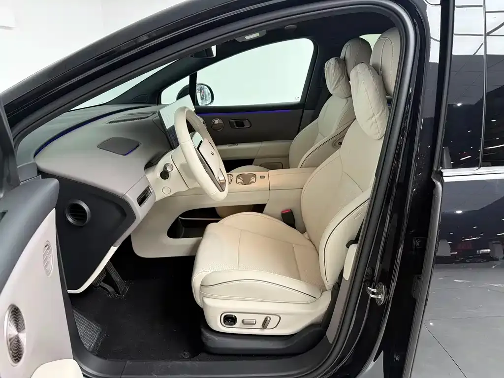 Li Auto Li i6 — фото 9