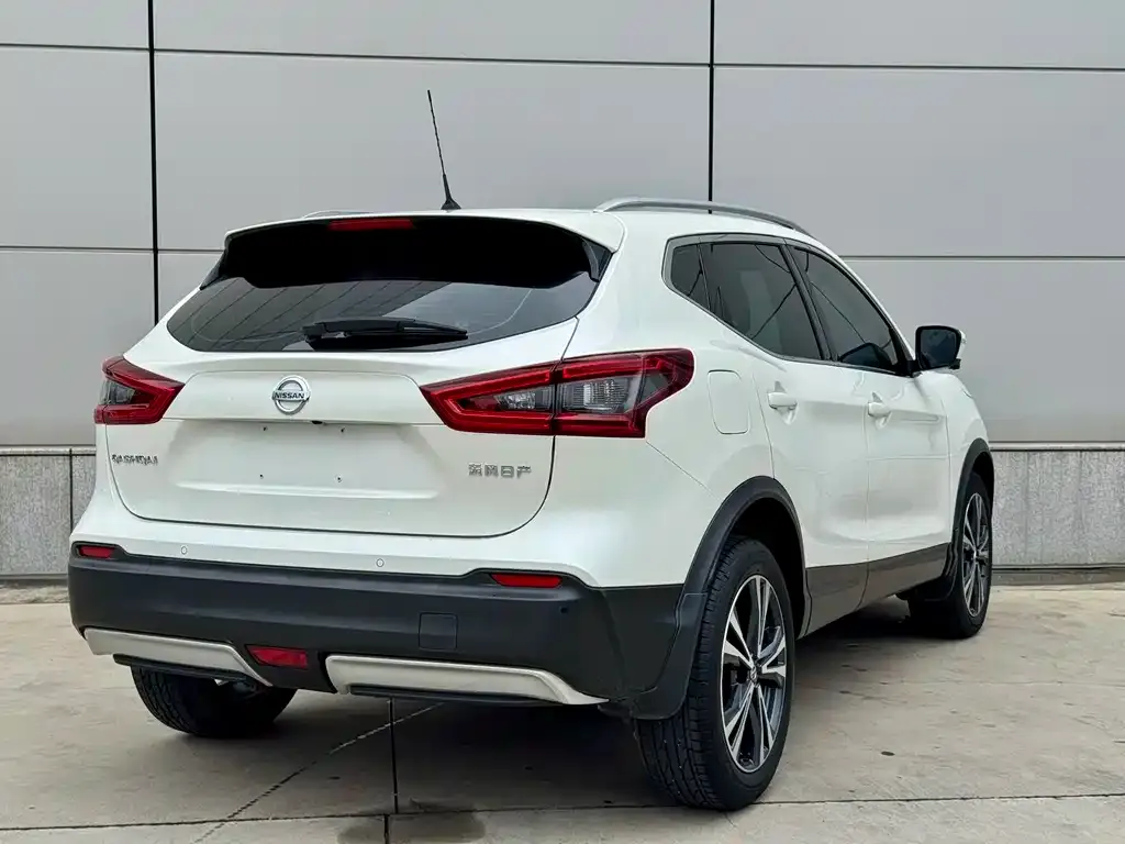 Nissan Qashqai — фото 5