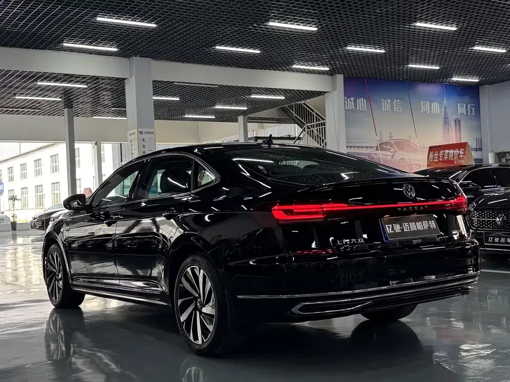 Volkswagen Passat — фото 2