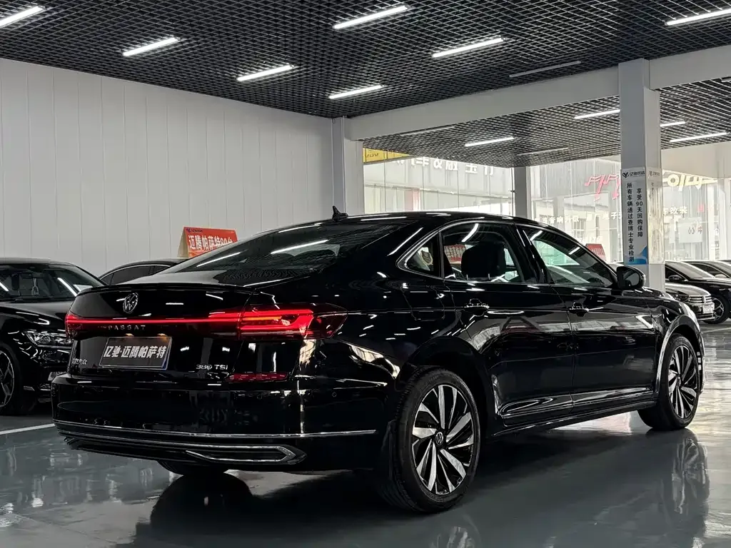 Volkswagen Passat — фото 7