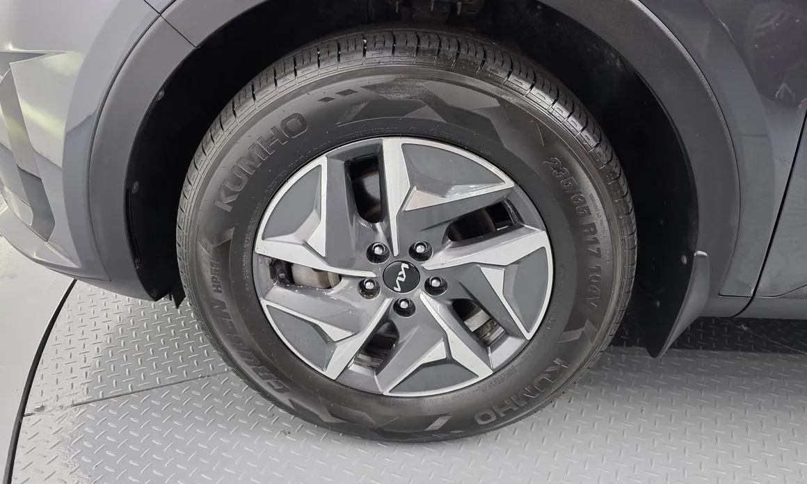 Kia Sorento — фото 7