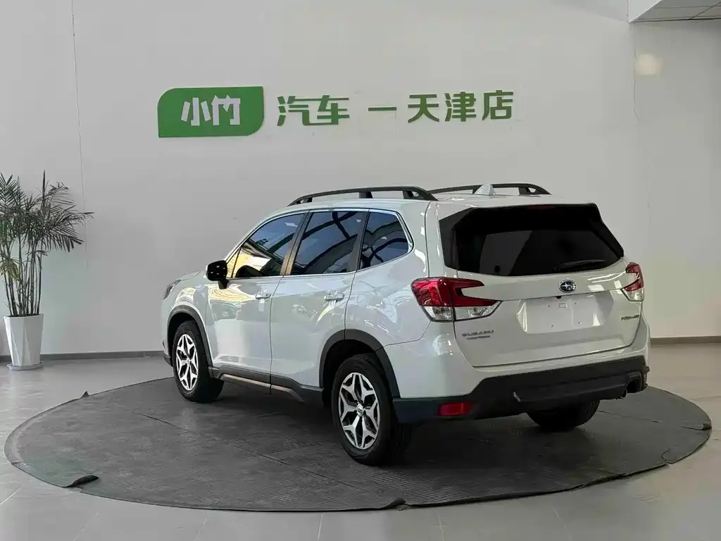 Subaru Forester — фото 8