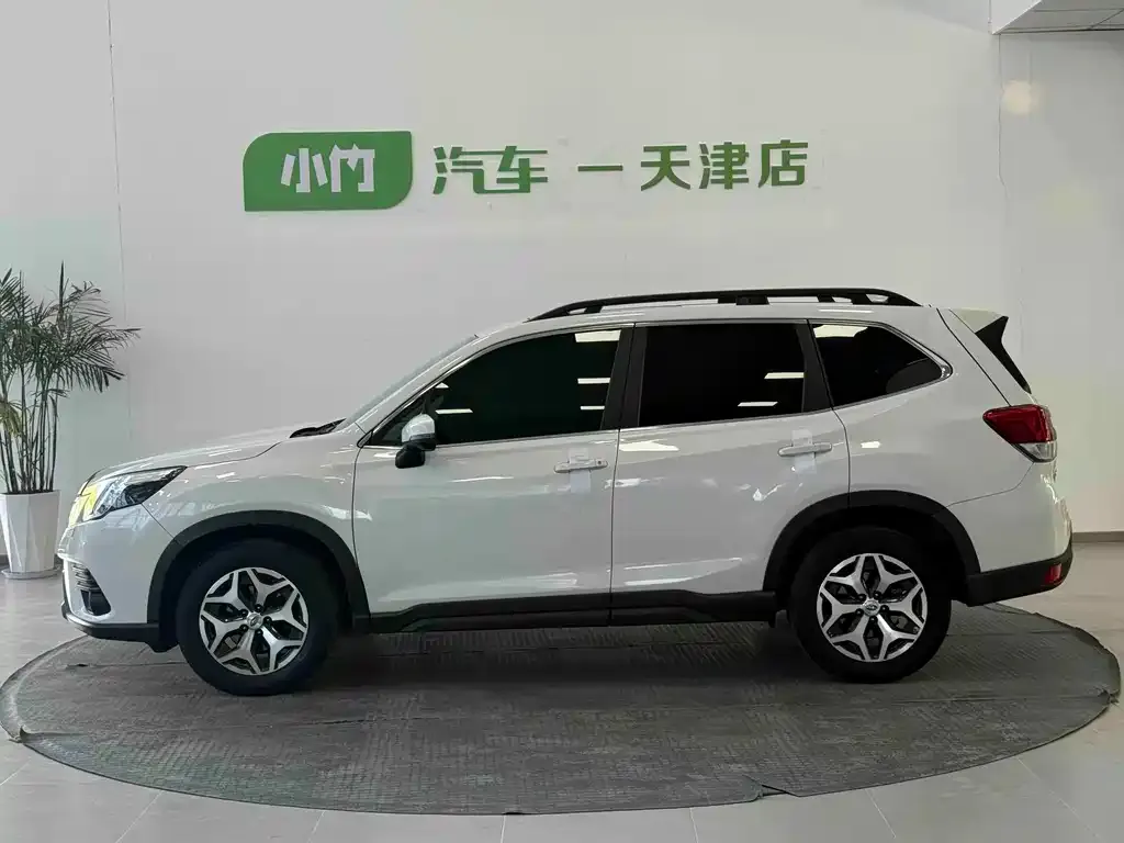Subaru Forester — фото 7