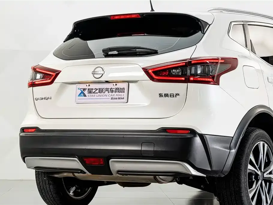 Nissan Qashqai — фото 9