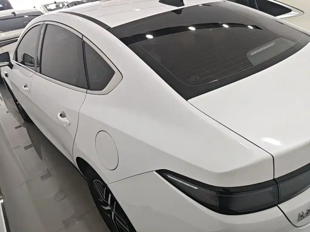 BYD Seal 05 DM-i — фото 6