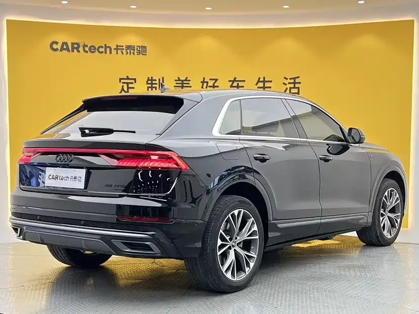 Audi Q8 — фото 7