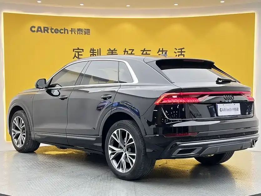Audi Q8 — фото 6