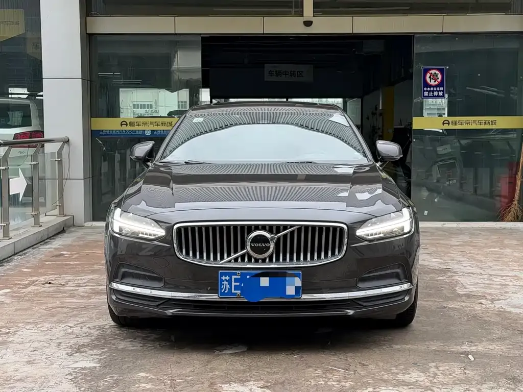 Volvo S90 — фото 8