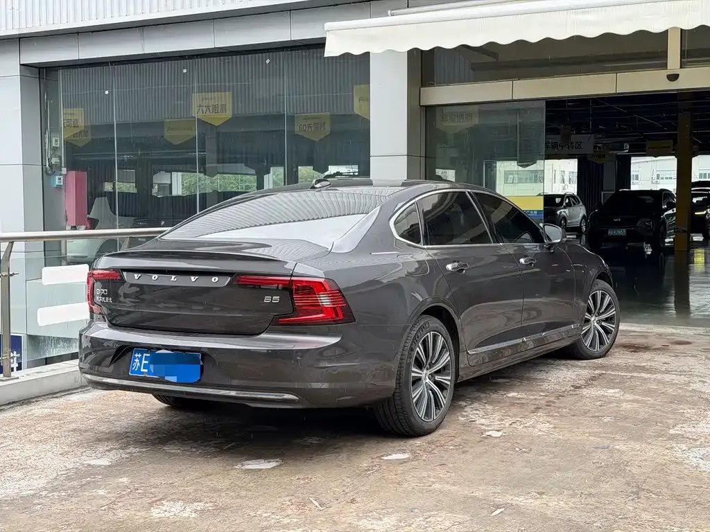 Volvo S90 — фото 4