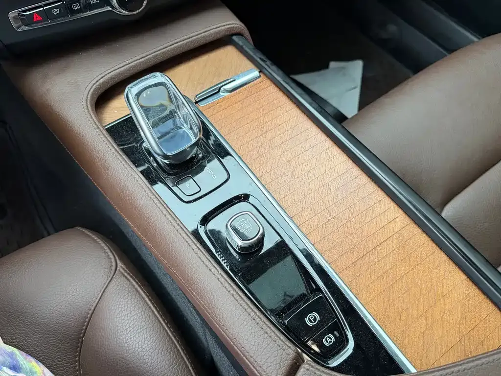Volvo S90 — фото 7