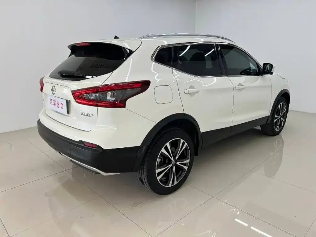 Nissan Qashqai — фото 4