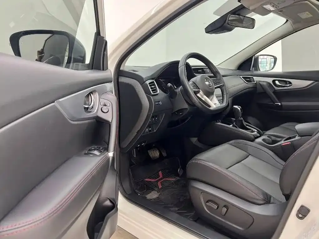 Nissan Qashqai — фото 10