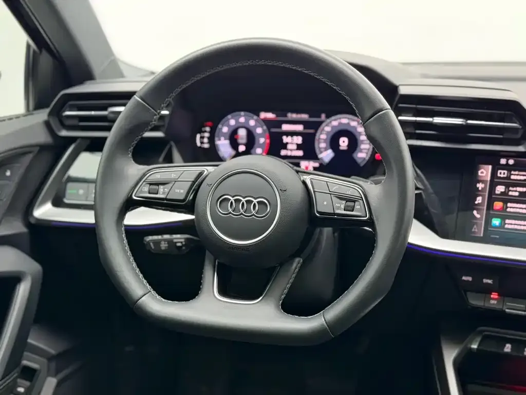 Audi A3 — фото 2