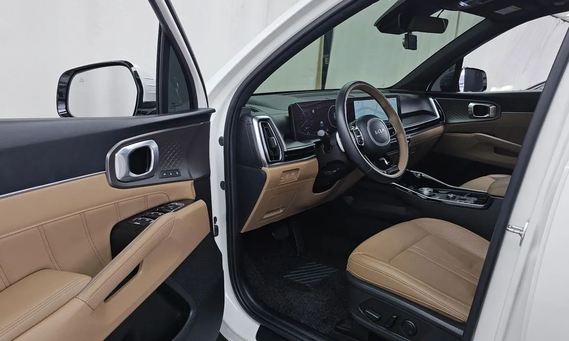 Kia Sorento — фото 7