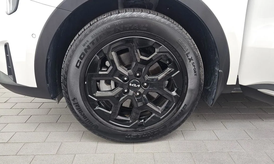 Kia Sorento — фото 9