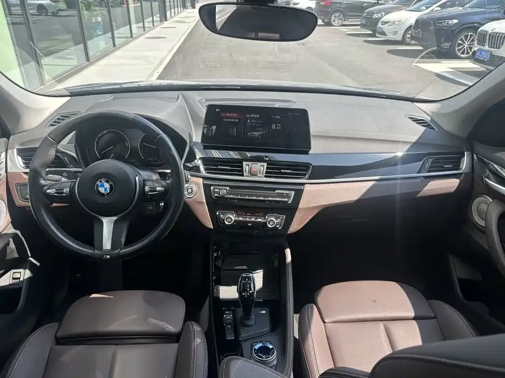 BMW X1 — фото 10