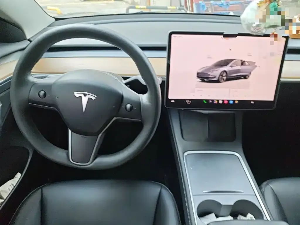 Tesla Model 3 — фото 5