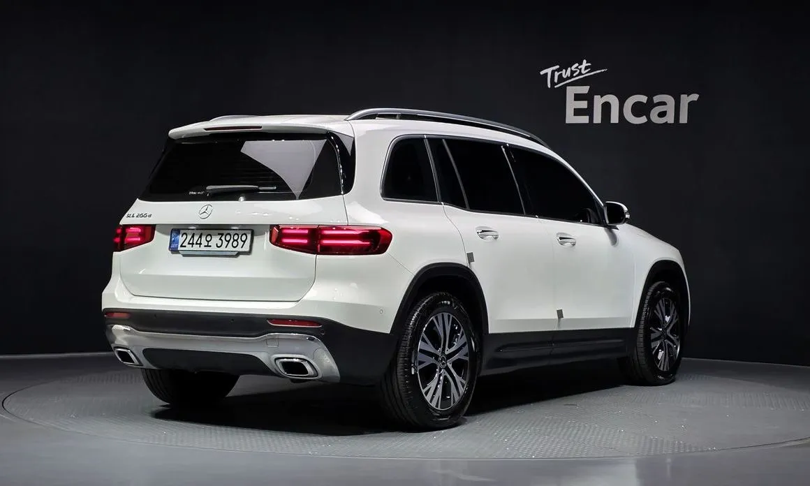 Mercedes-Benz GLB-Class — фото 2