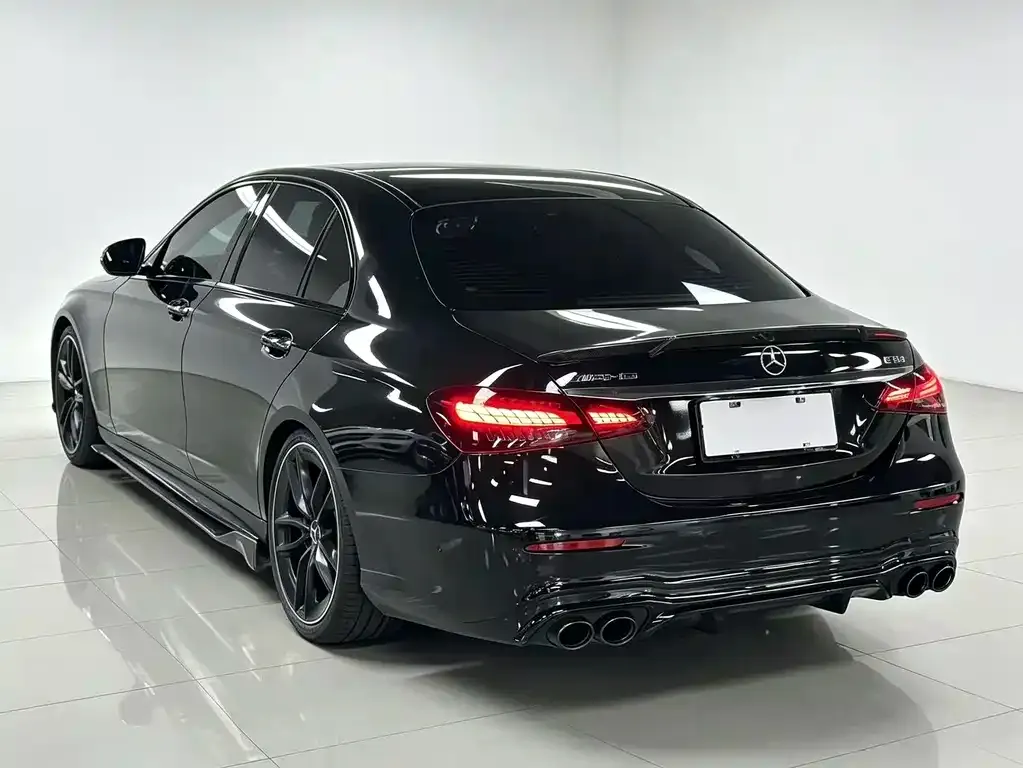 Mercedes-Benz E-Class AMG — фото 7