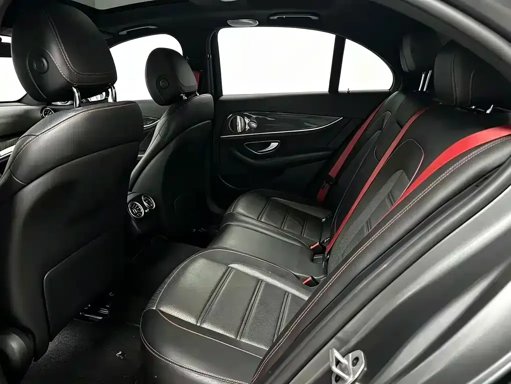 Mercedes-Benz E-Class AMG — фото 6
