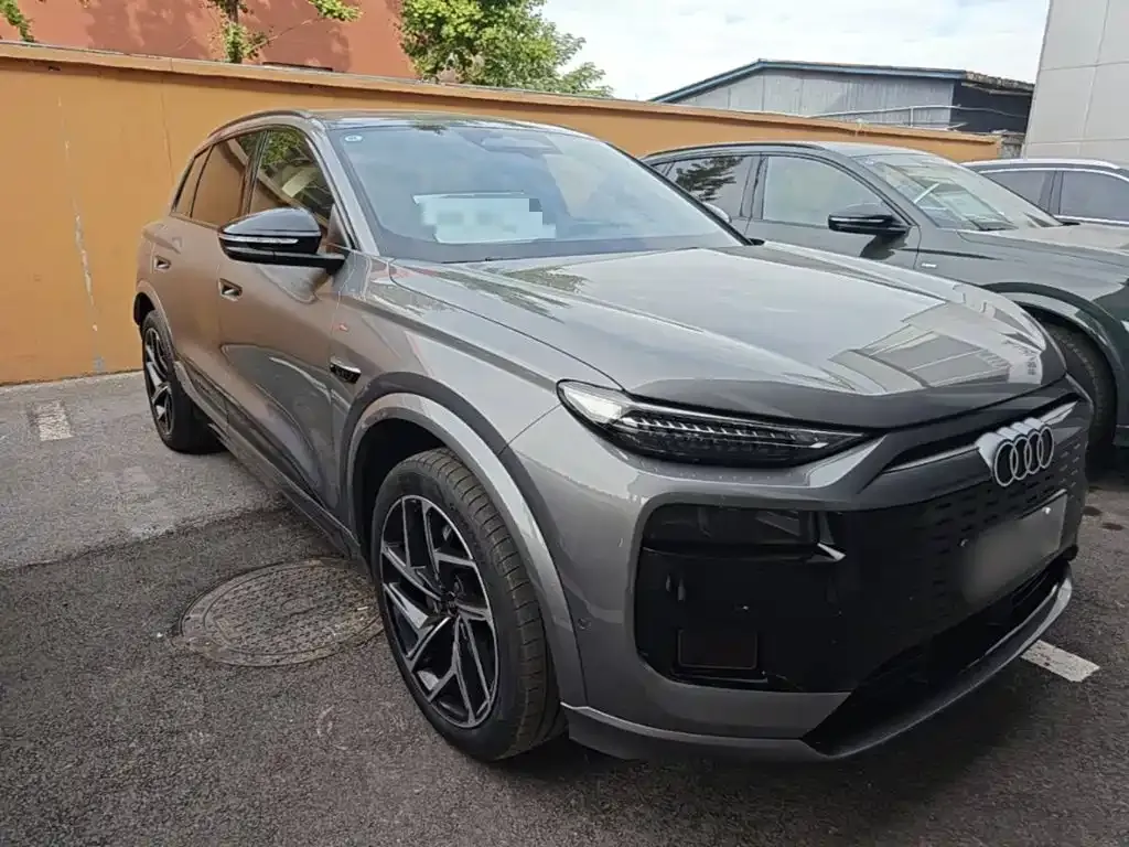 Audi Q6L e-tron — фото 10