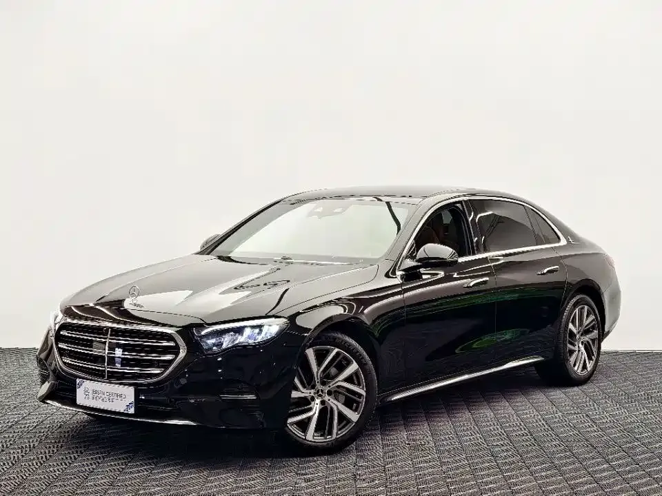 Mercedes-Benz E-Class — фото 3